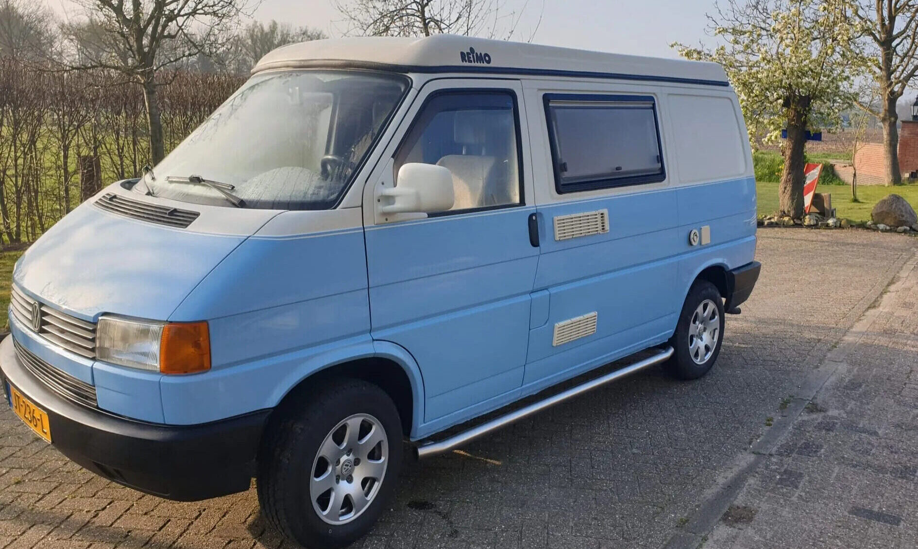 Vintage Volkswagen T4 camper